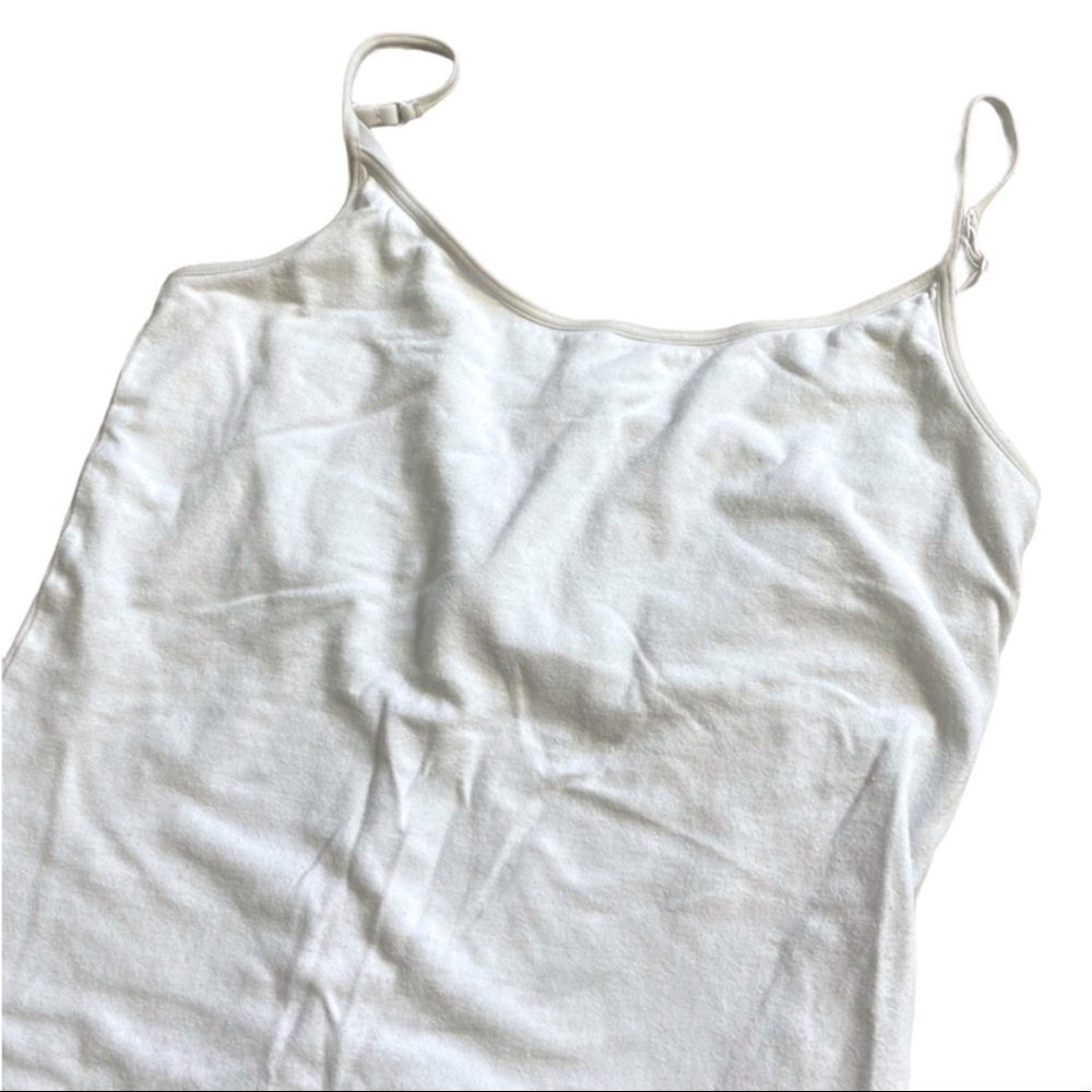3/$30 ✨ (S) Body Bleu White Built-In Bra Camisole